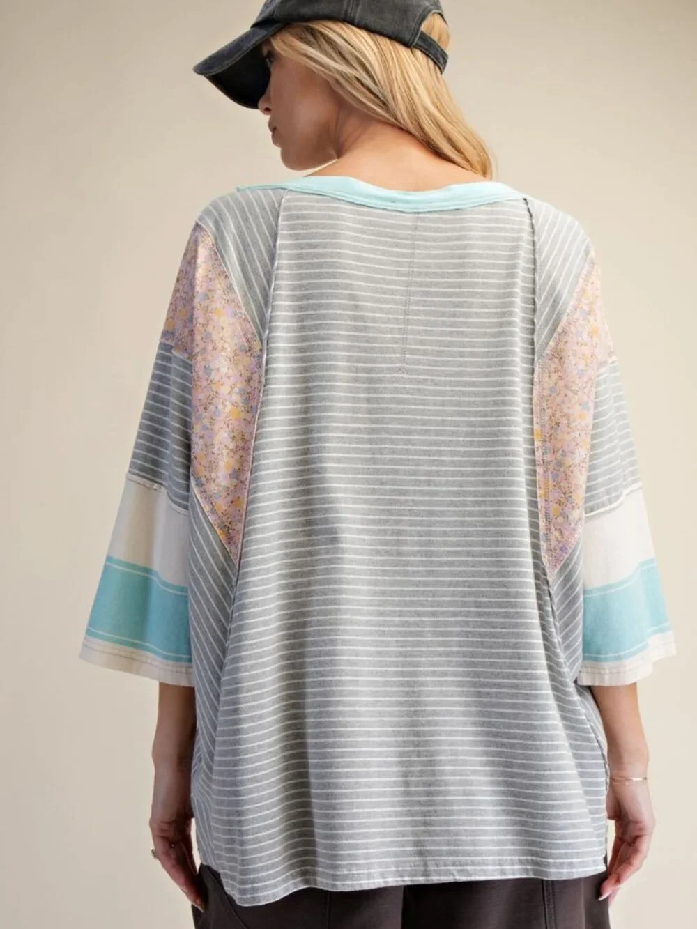 E38 Easel Striped Mix Print Mineral Washed Heather Gray w/Aqua Knit Top Plus - Picture 3 of 4
